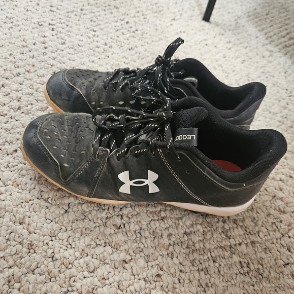 Boys Baseball Cleats - Picture 1 of 1